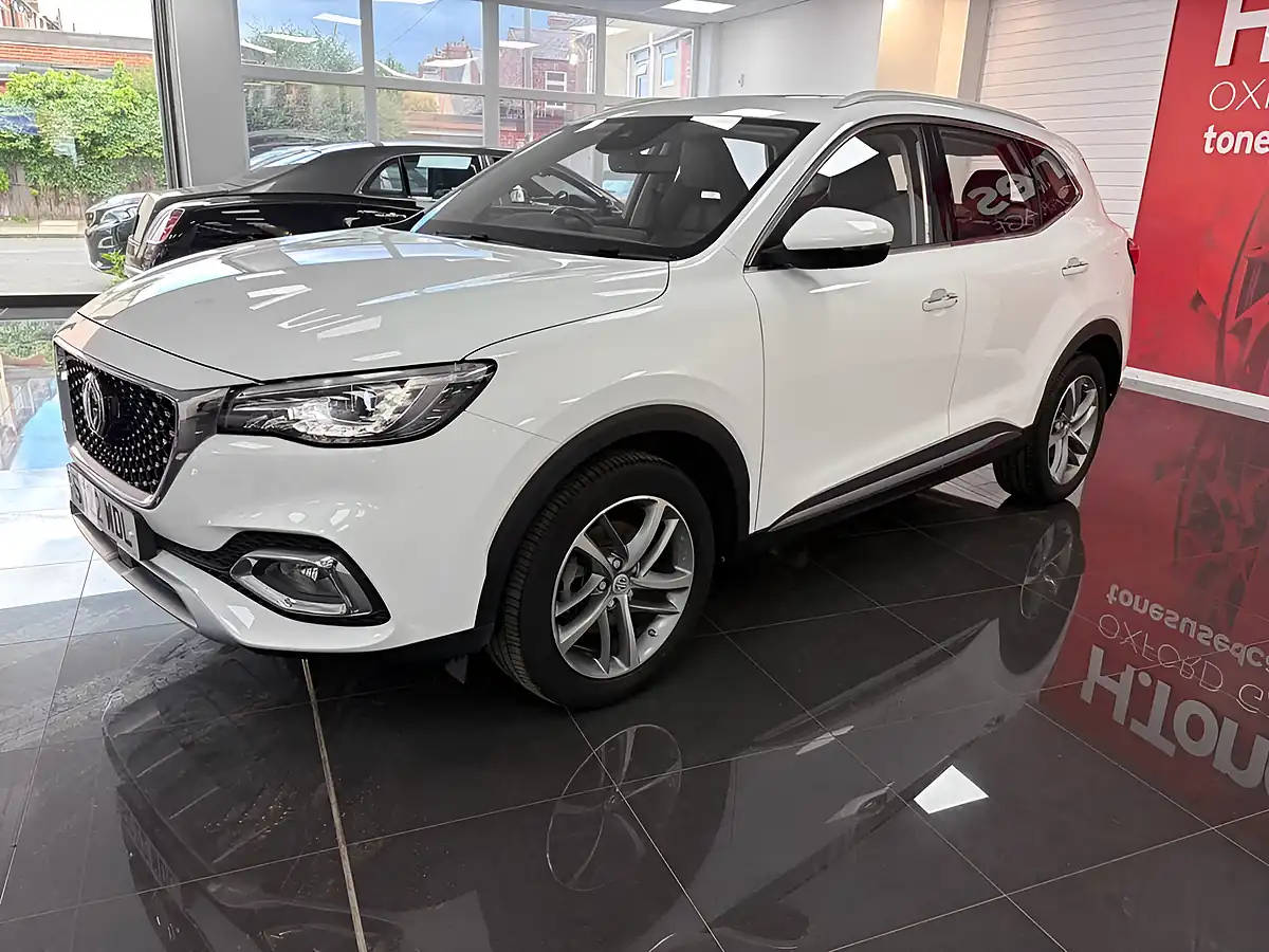 Used 2022 MG MG Hs Exclusive White - Interior and Exterior details 14