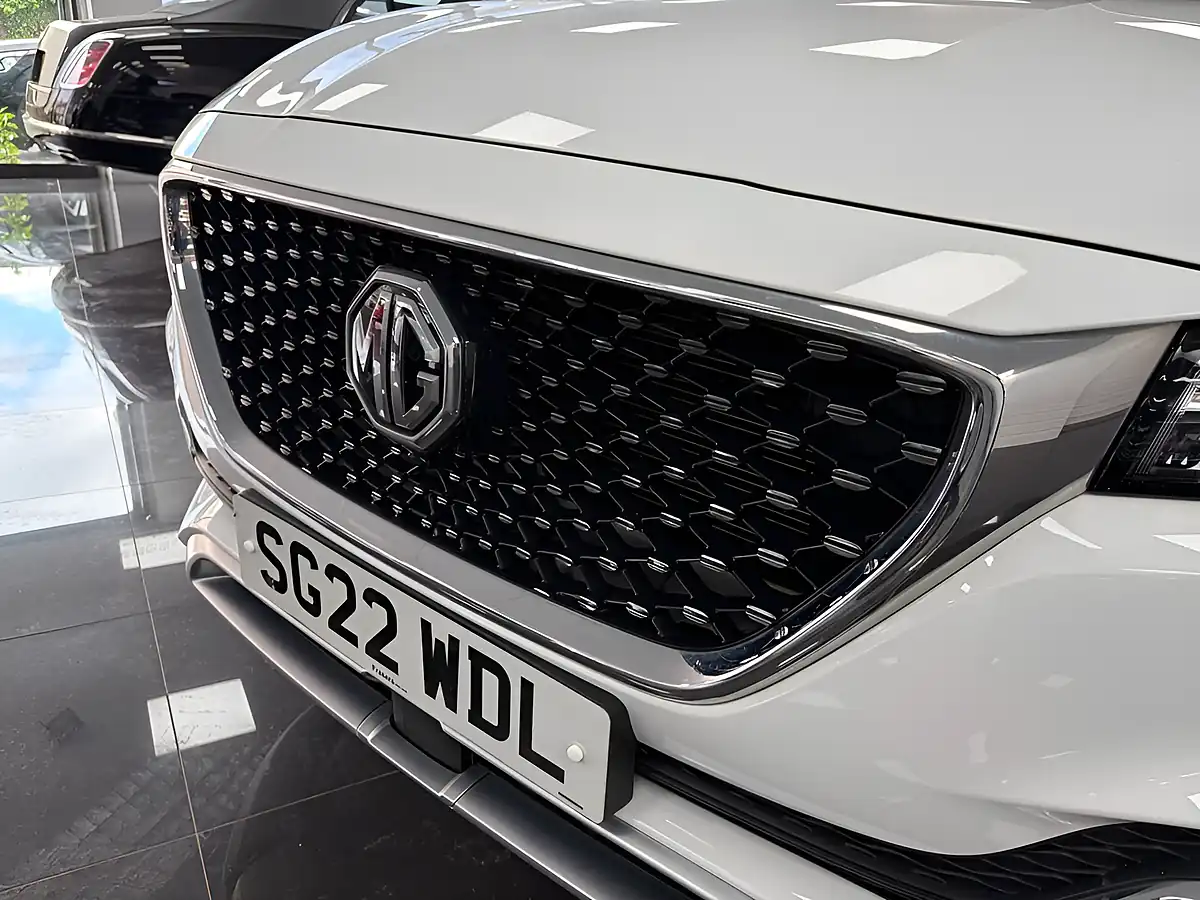 Used 2022 MG MG Hs Exclusive White - Interior and Exterior details 16