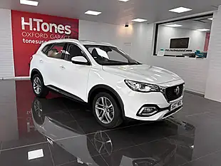 Used 2022 MG MG Hs Exclusive White - Interior and Exterior details 2