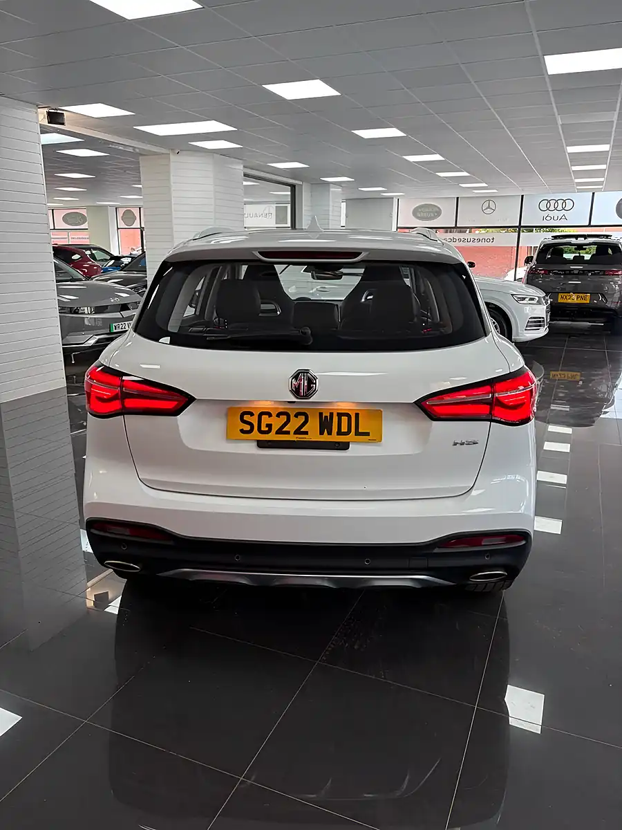 Used 2022 MG MG Hs Exclusive White - Interior and Exterior details 6