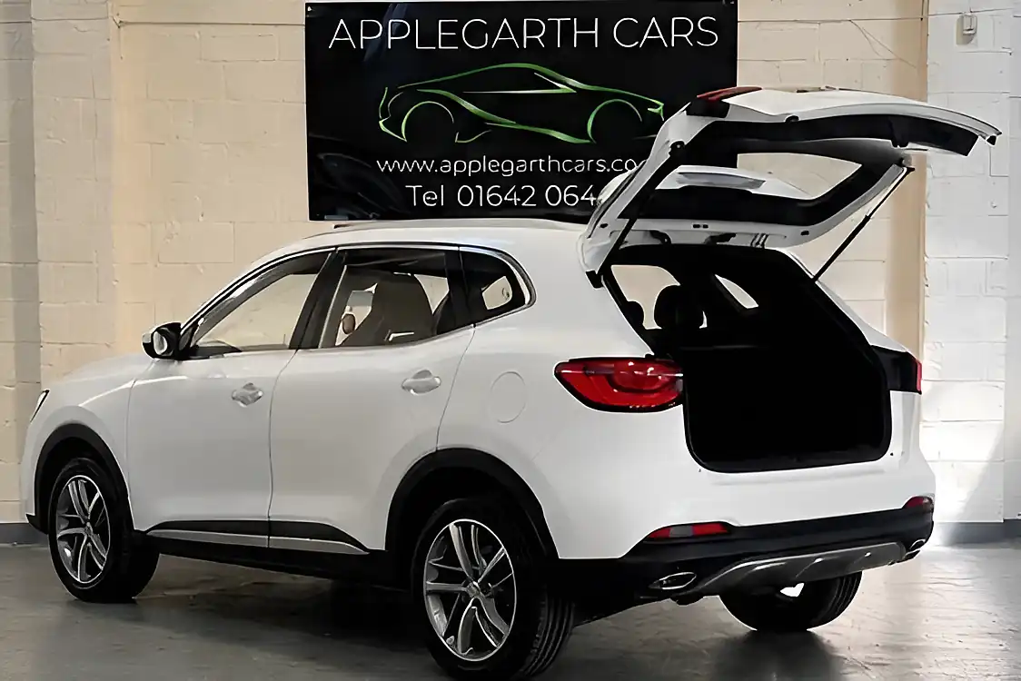 Used 2022 MG MG Hs Exclusive White - Interior and Exterior details 7