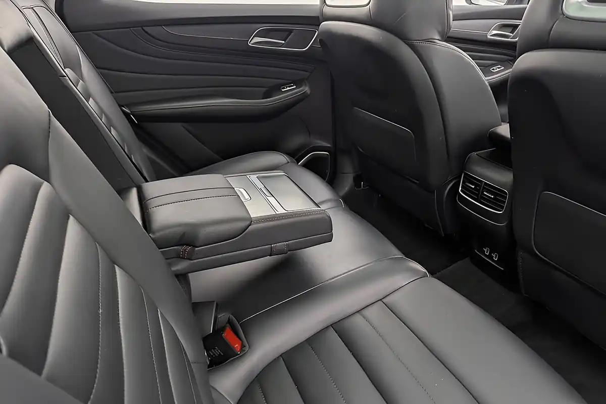 Used 2022 MG MG Hs Exclusive White - Interior and Exterior details 16