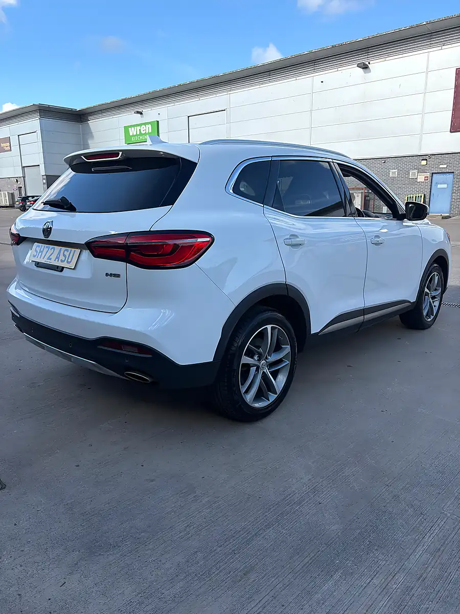 Used 2022 MG MG Hs Exclusive White - Interior and Exterior details 5