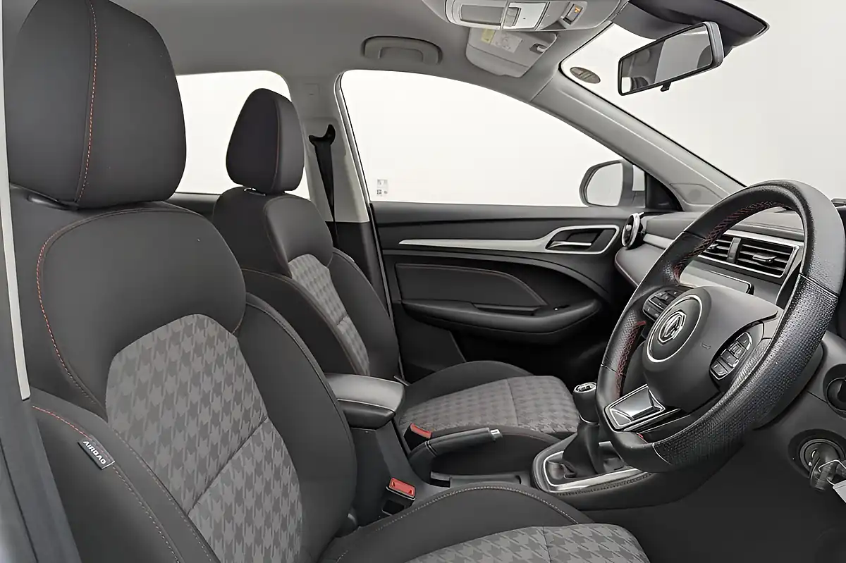 Used 2022 MG MG Zs Excite White - Interior and Exterior details 2