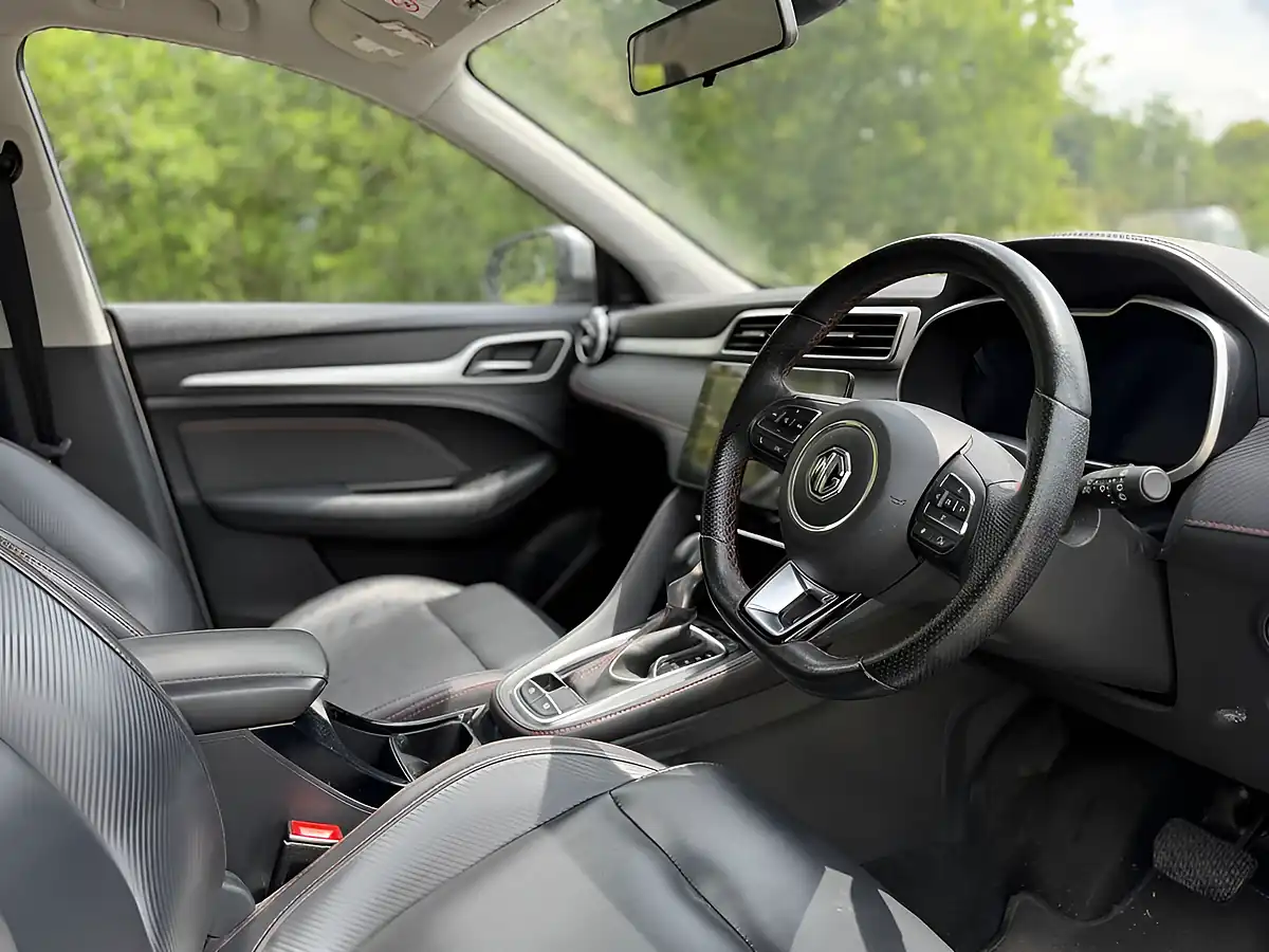 Used 2022 MG MG Zs Exclusive Silver - Interior and Exterior details 7