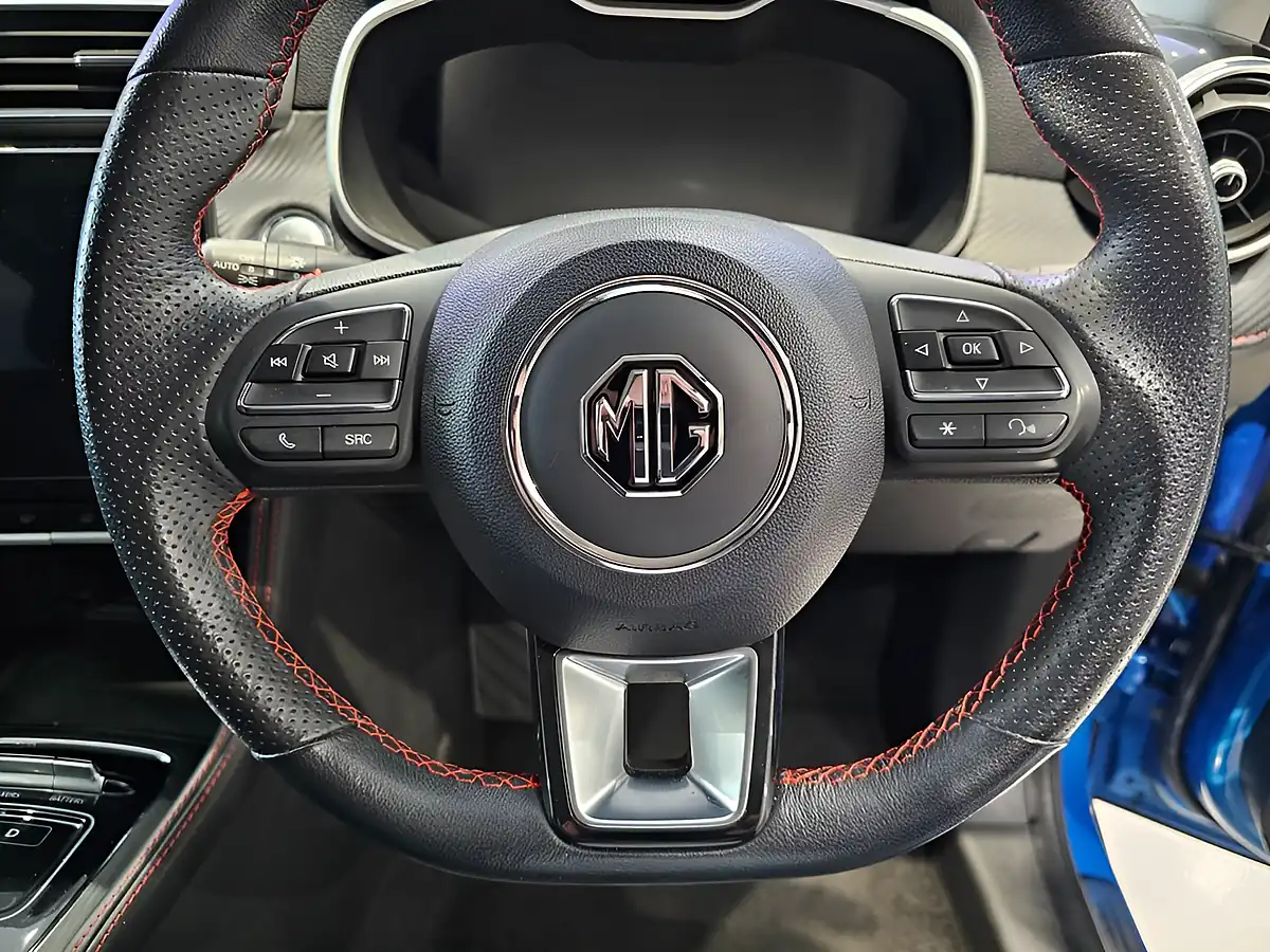 Used 2022 MG MG Zs Se Battersea Blue - Interior and Exterior details 11