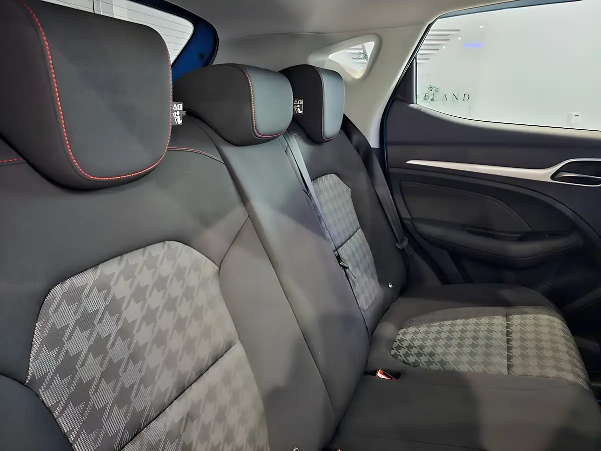 Used 2022 MG MG Zs Se Battersea Blue - Interior and Exterior details 15