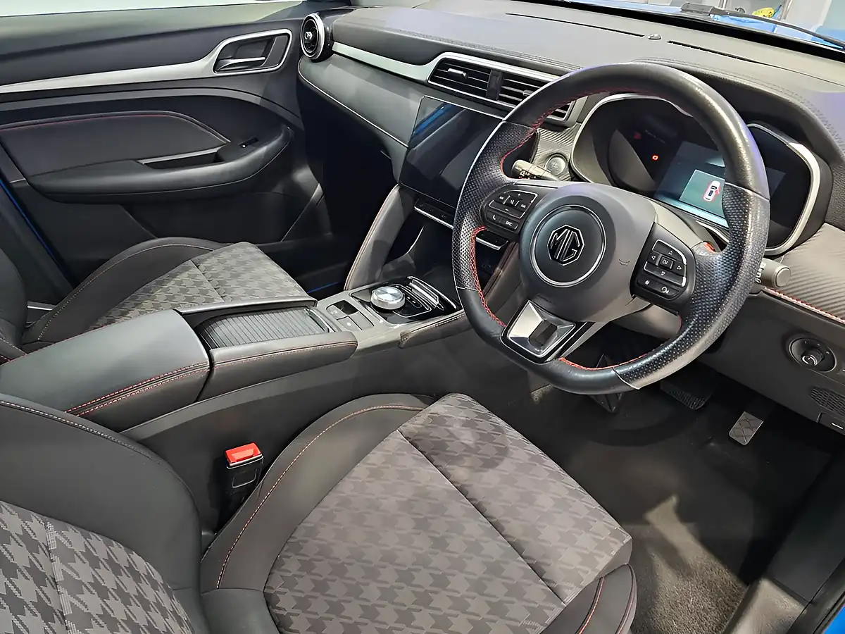Used 2022 MG MG Zs Se Battersea Blue - Interior and Exterior details 9