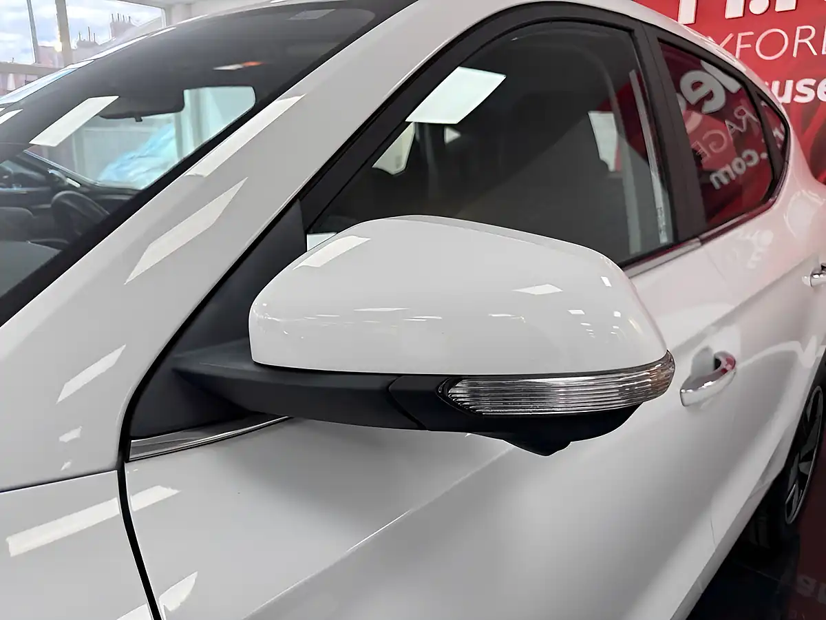 Used 2022 MG MG Zs Se White - Interior and Exterior details 16