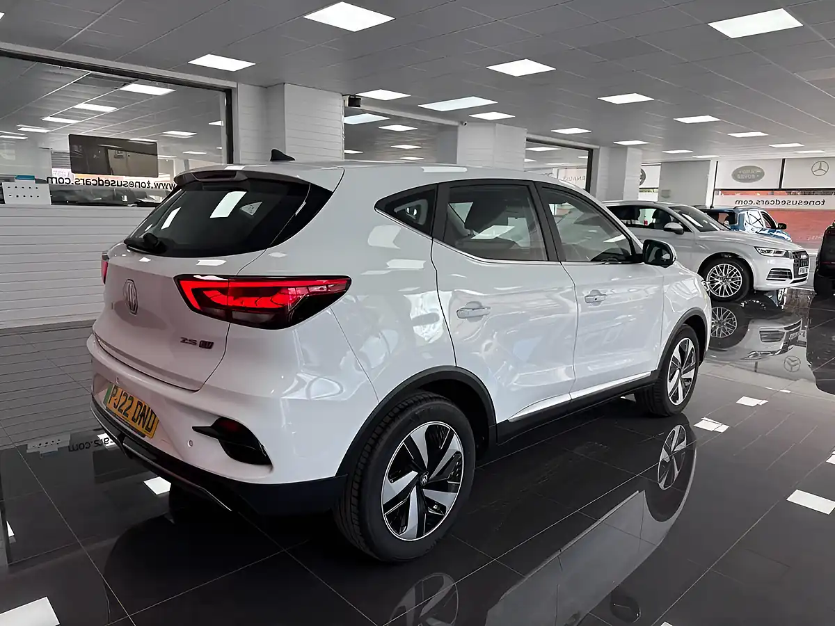 Used 2022 MG MG Zs Se White - Interior and Exterior details 2