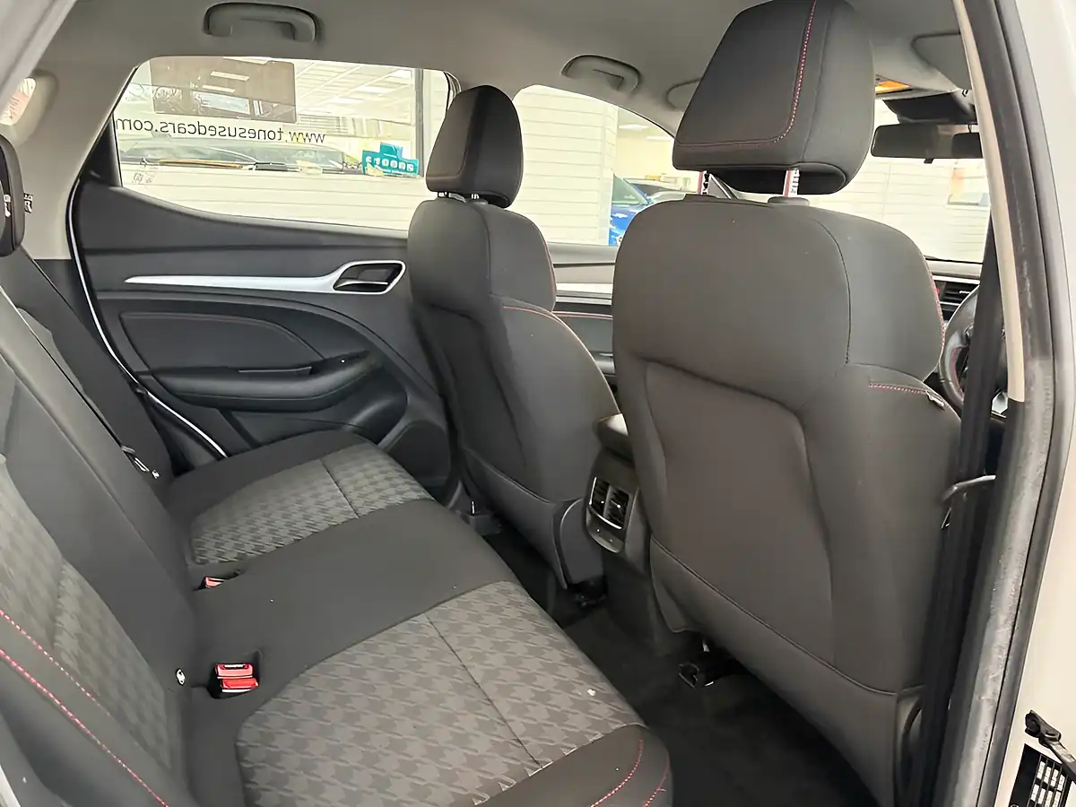 Used 2022 MG MG Zs Se White - Interior and Exterior details 4