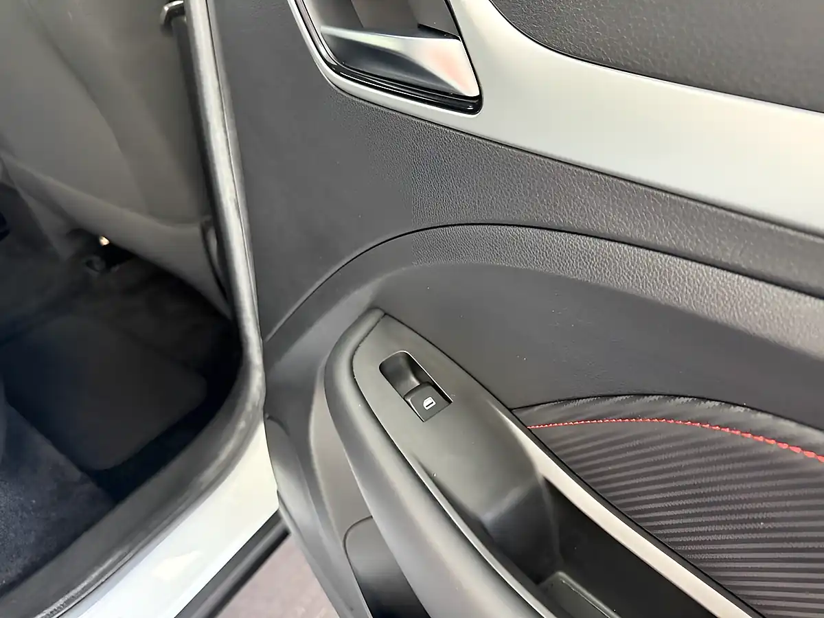 Used 2022 MG MG Zs Se White - Interior and Exterior details 6