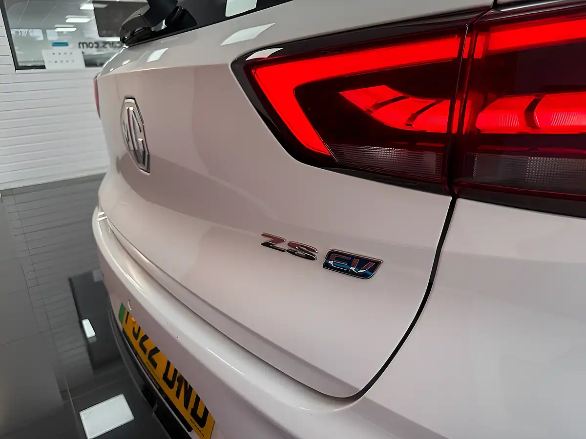 Used 2022 MG MG Zs Se White - Interior and Exterior details 8
