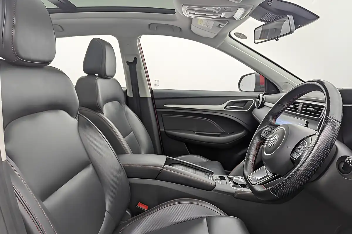 Used 2022 MG MG Zs Trophy Red - Interior and Exterior details 3
