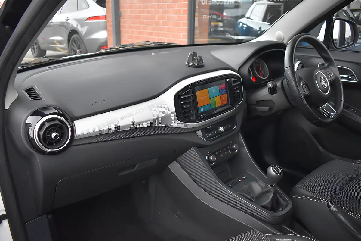 Used 2022 MG MG3 Exclusive Nav Arctic White - Interior and Exterior details 13
