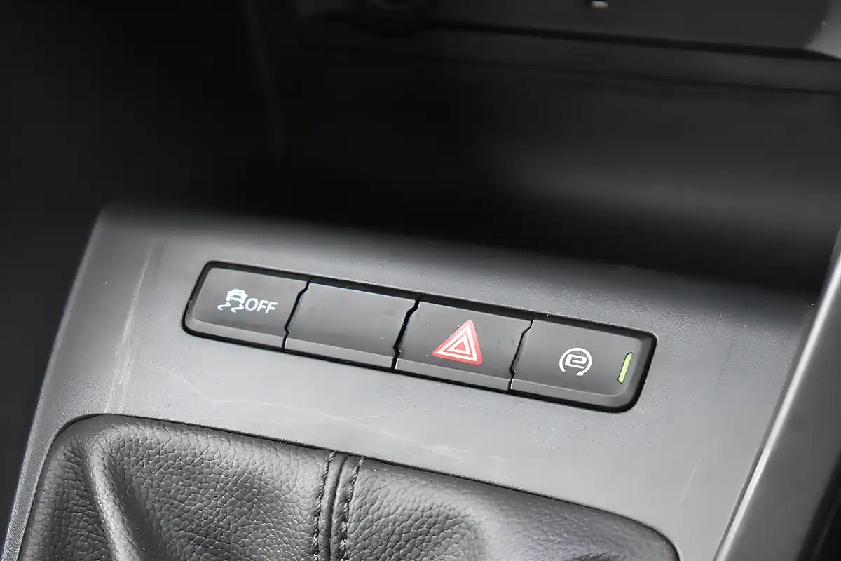 Used 2022 MG MG3 Exclusive Nav Arctic White - Interior and Exterior details 17