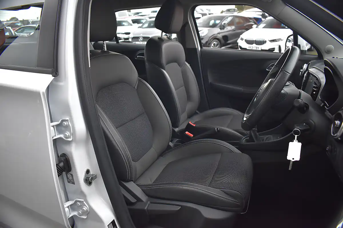 Used 2022 MG MG3 Exclusive Nav Arctic White - Interior and Exterior details 7