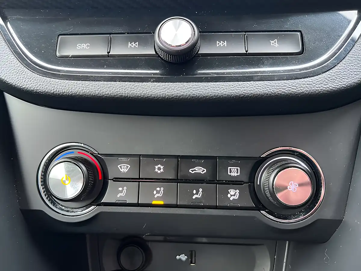 Used 2022 MG MG3 Exclusive Nav Arctic White - Interior and Exterior details 13