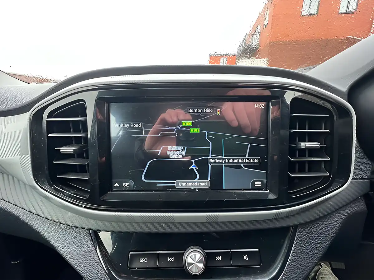 Used 2022 MG MG3 Exclusive Nav Arctic White - Interior and Exterior details 8