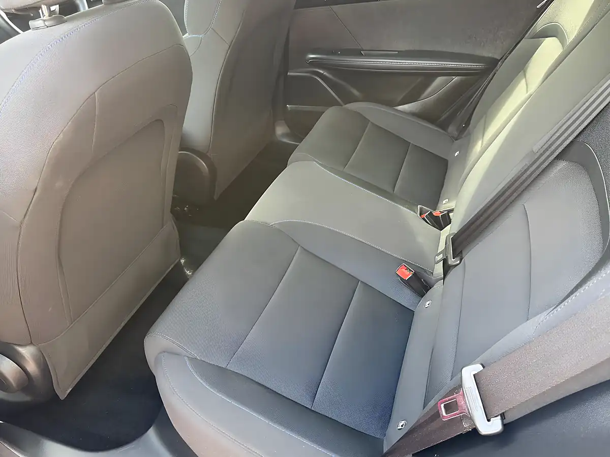 Used 2022 MG MG4 Se Red - Interior and Exterior details 14