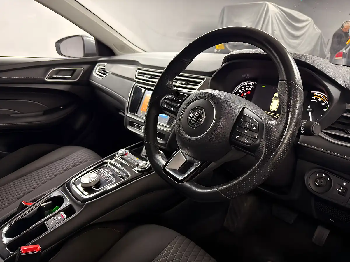 Used 2022 MG Mg5 Excite Long Range Westminster Silver - Interior and Exterior details 10