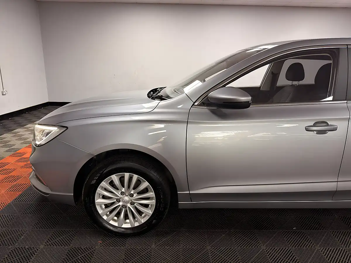 Used 2022 MG Mg5 Excite Long Range Westminster Silver - Interior and Exterior details 8