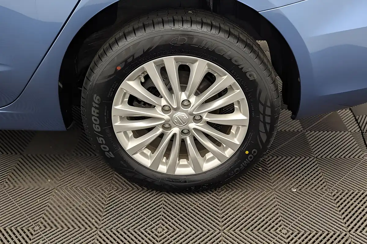 Used 2022 MG MG5 Exclusive Long Range Blue - Interior and Exterior details 20