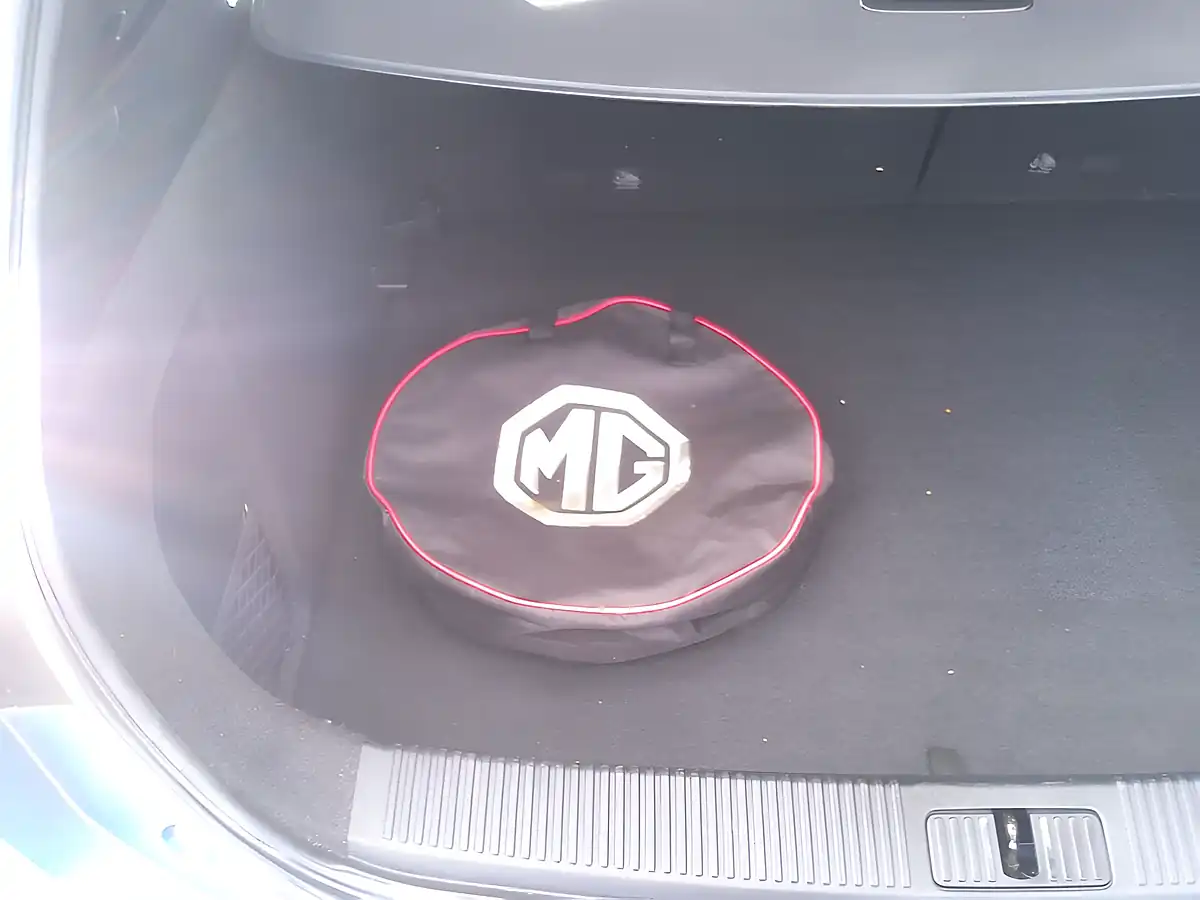 Used 2022 MG MG5 Exclusive Long Range Blue - Interior and Exterior details 10
