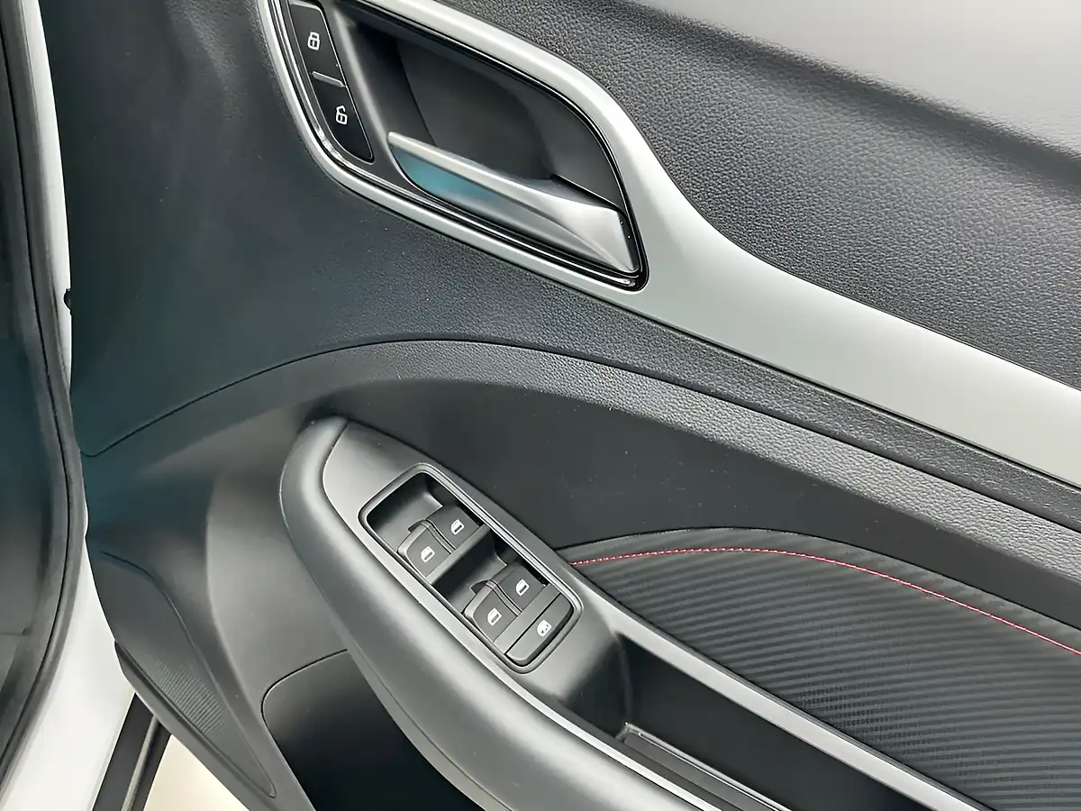 Used 2022 MG Zs Excite Arctic White - Interior and Exterior details 20