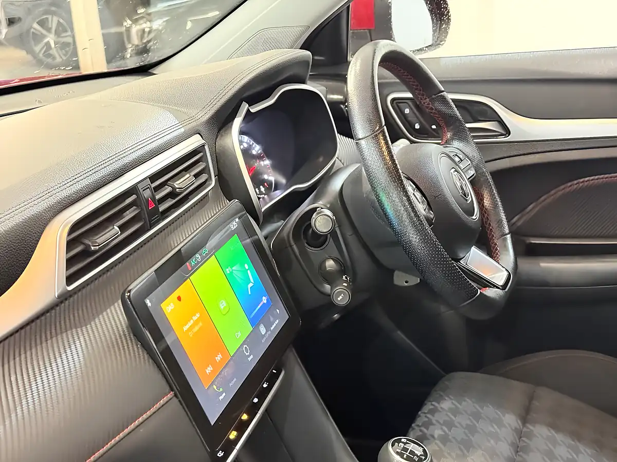 Used 2022 MG Zs Excite Red - Interior and Exterior details 19