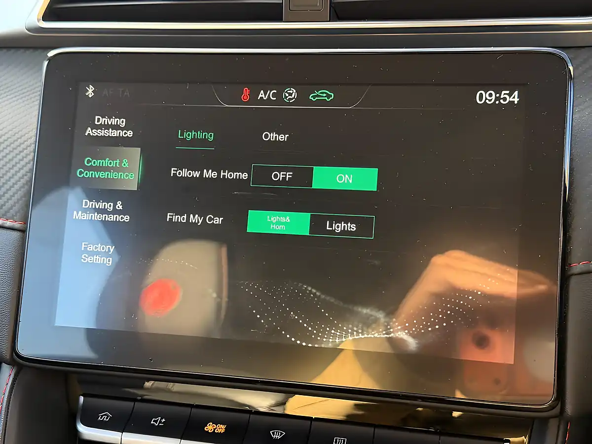 Used 2022 MG ZS Exclusive Orange - Interior and Exterior details 10