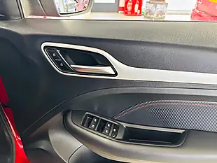 Used 2022 MG Zs Exclusive Red - Interior and Exterior details 15