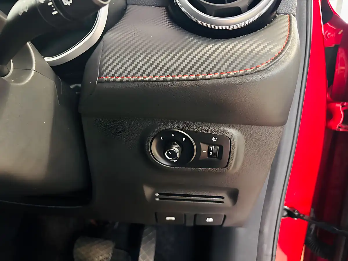 Used 2022 MG Zs Exclusive Red - Interior and Exterior details 19