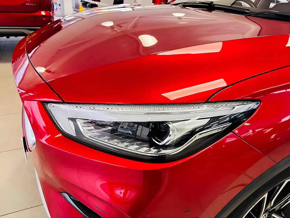Used 2022 MG Zs Exclusive Red - Interior and Exterior details 9