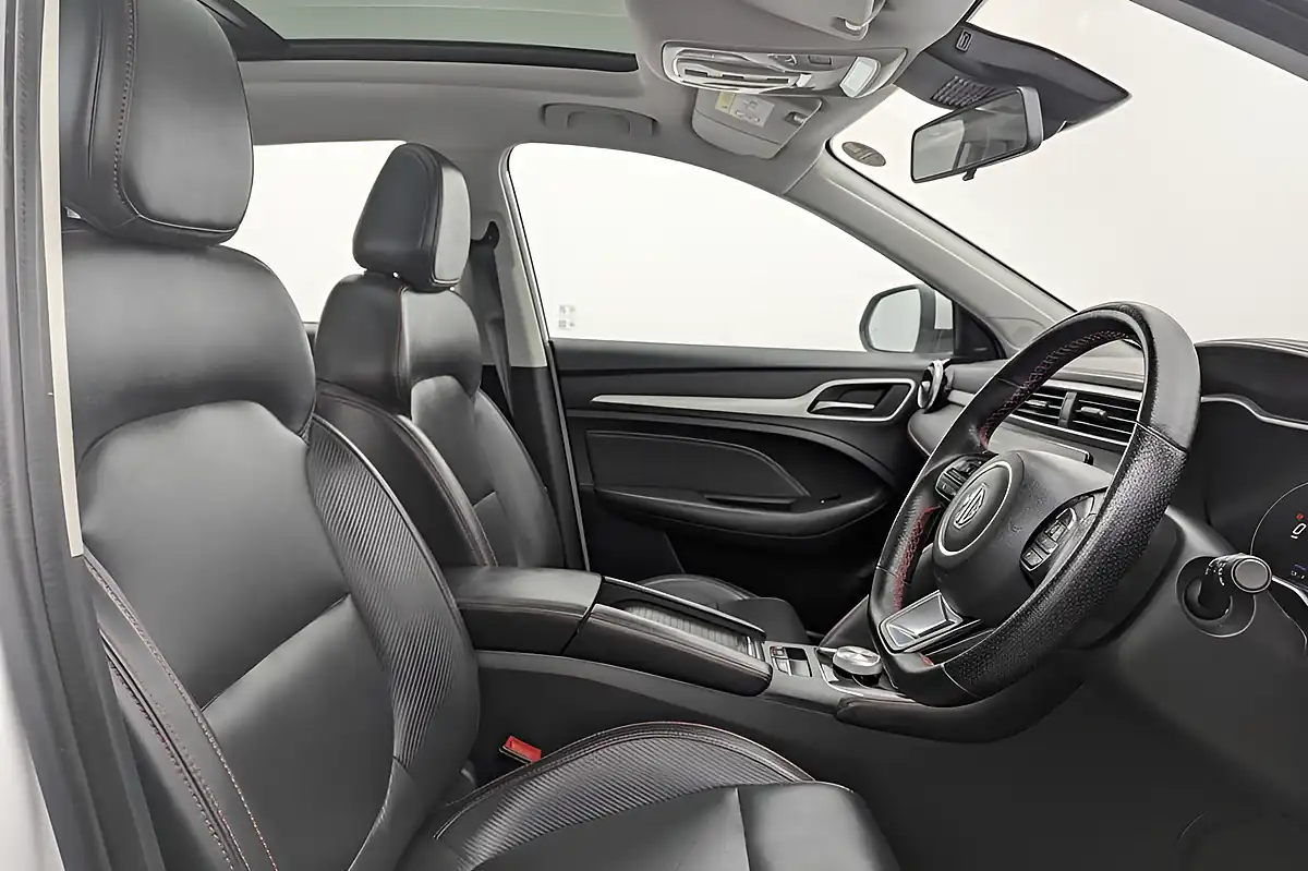 Used 2022 MG Zs Trophy Connect Long Range White - Interior and Exterior details 2