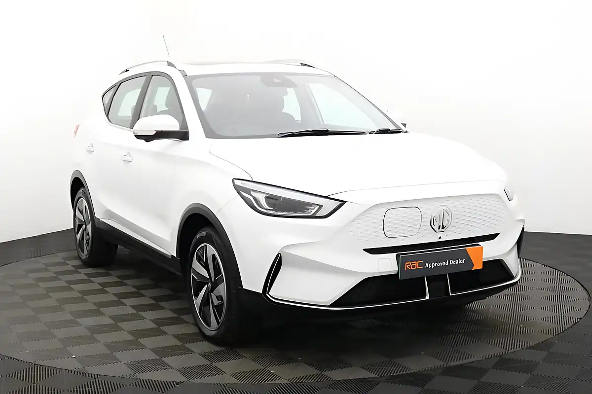 Used 2022 MG Zs Trophy Connect Long Range White - Interior and Exterior details 8