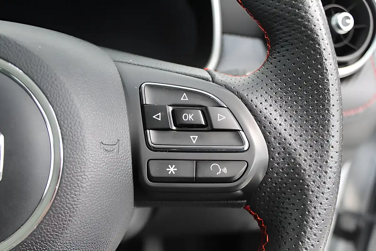 Used 2022 MG Zs Trophy Long Range White - Interior and Exterior details 11