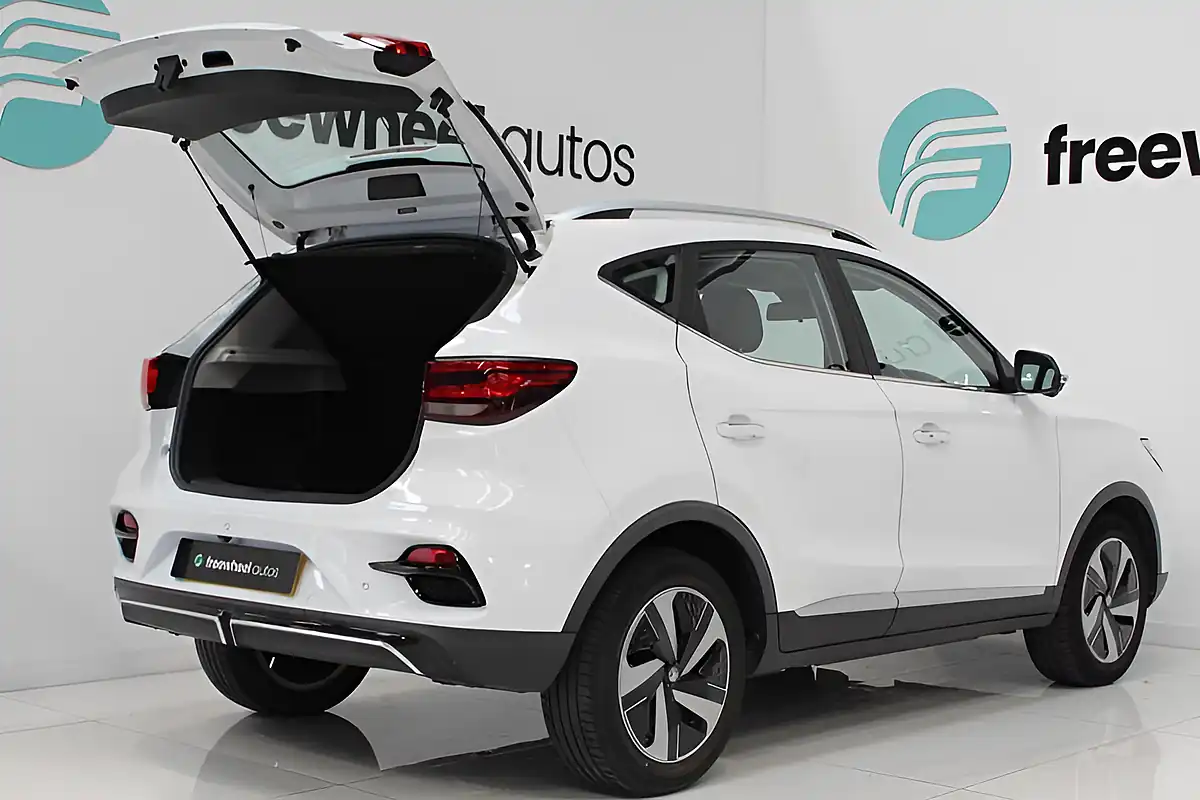 Used 2022 MG Zs Trophy Long Range White - Interior and Exterior details 9