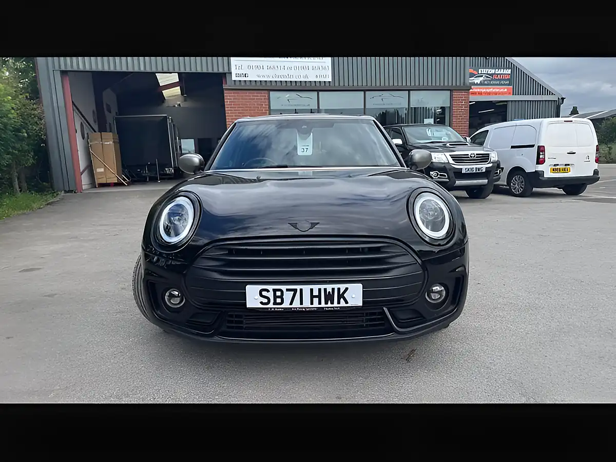 Used 2022 MINI Clubman Cooper Shadow Edition Black - Interior and Exterior details 13