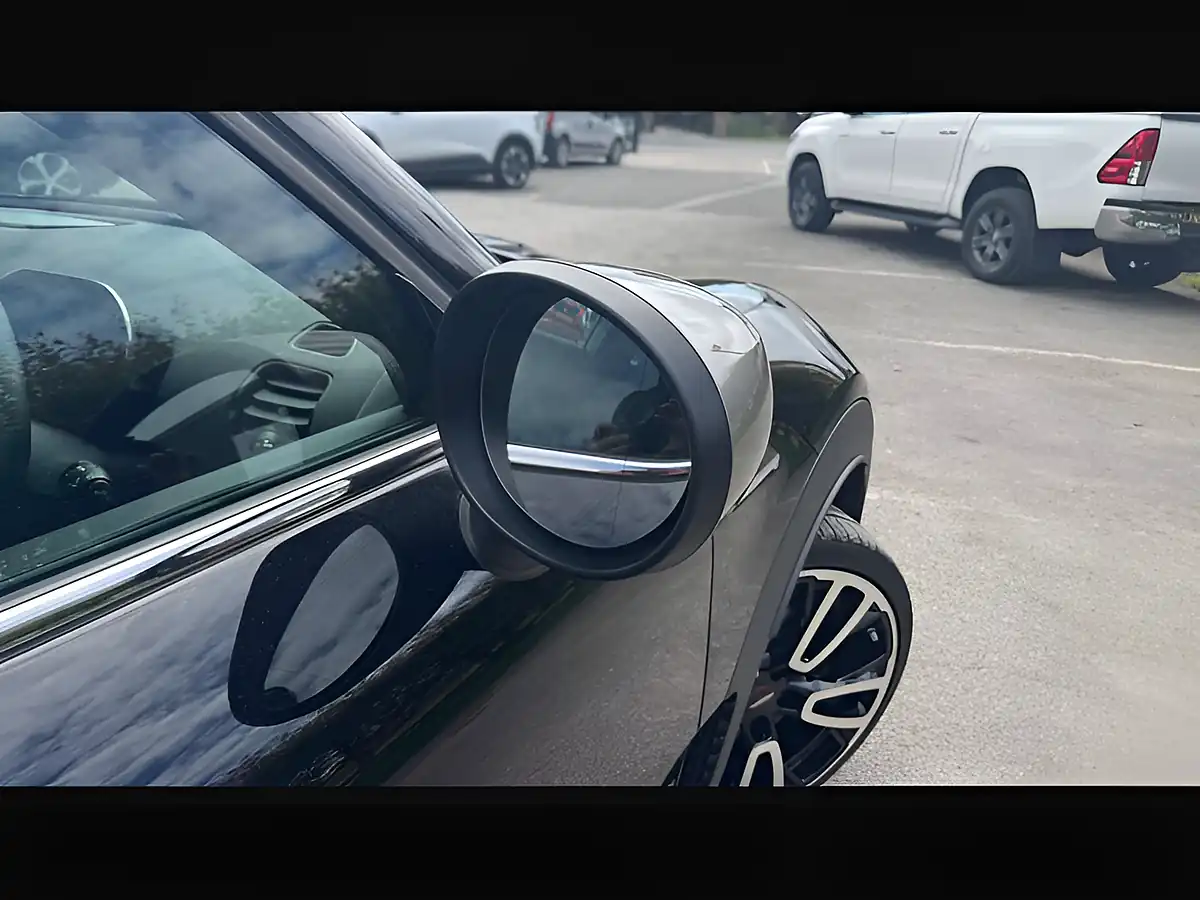 Used 2022 MINI Clubman Cooper Shadow Edition Black - Interior and Exterior details 18