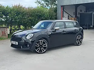 Used 2022 MINI Clubman Cooper Shadow Edition Black - Interior and Exterior details 9