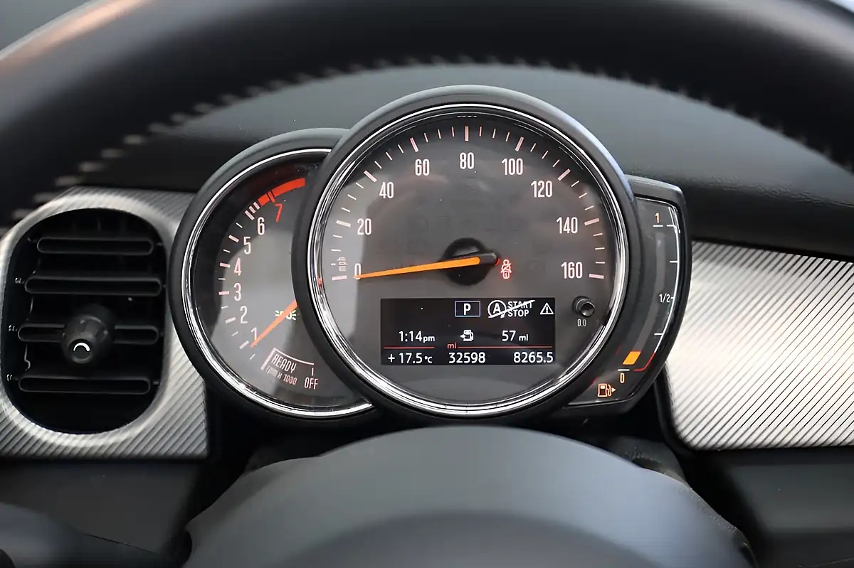 Used 2022 MINI Convertible Exclusive Red - Interior and Exterior details 13