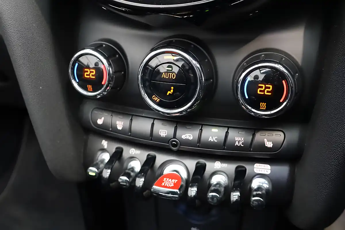 Used 2022 MINI Convertible Exclusive Red - Interior and Exterior details 15
