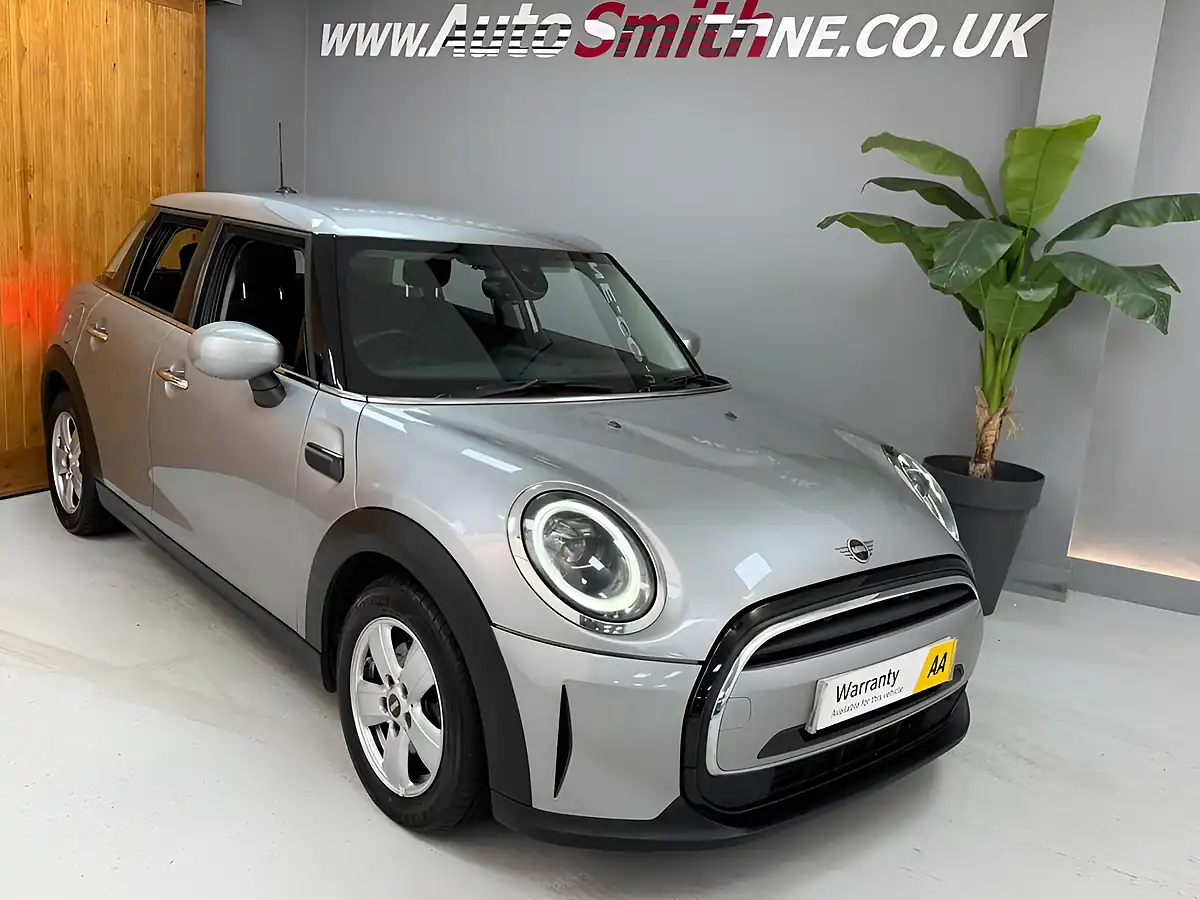 Used 2022 MINI Cooper Classic Silver - Interior and Exterior details 10