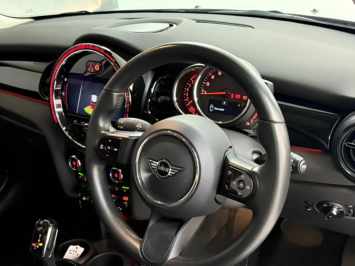 Used 2022 MINI Cooper Classic Silver - Interior and Exterior details 15