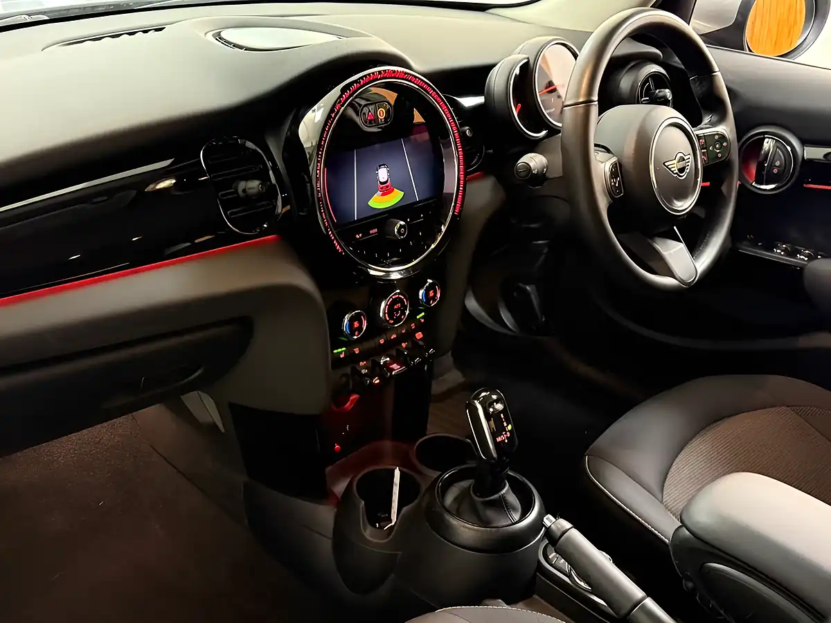 Used 2022 MINI Cooper Classic Silver - Interior and Exterior details 2