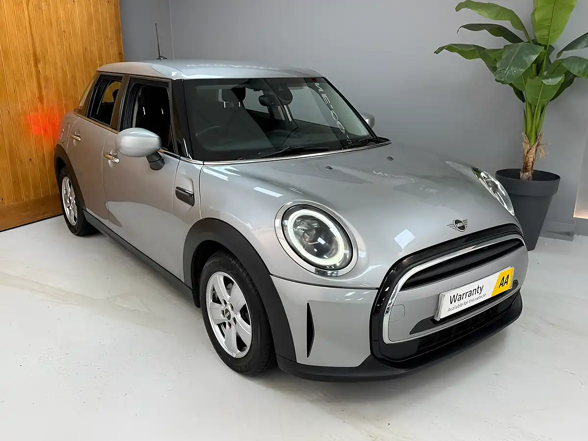 Used 2022 MINI Cooper Classic Silver - Interior and Exterior details 9