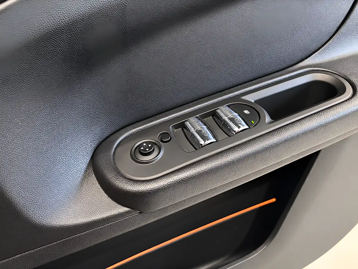Used 2022 MINI Countryman Cooper Classic Grey - Interior and Exterior details 17