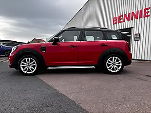 Used 2022 MINI Countryman Cooper Sport Red - Interior and Exterior details 7