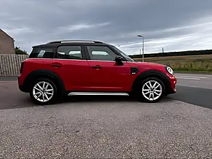 Used 2022 MINI Countryman Cooper Sport Red - Interior and Exterior details 8